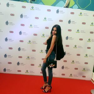 Meet your Posher, Nada